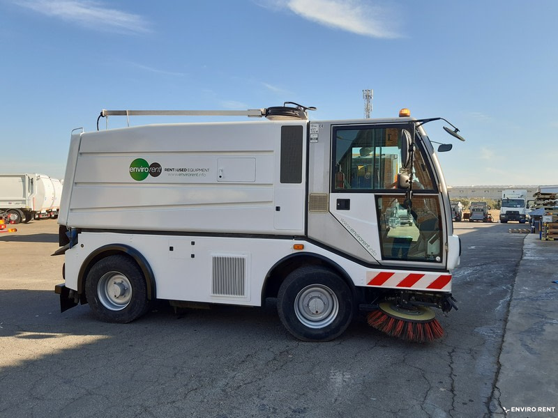 (155) Barredora BUCHER CITYCAT 5000 SL E4 pértiga baldeo