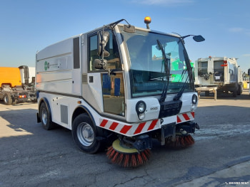 (155) Barredora BUCHER CITYCAT 5000 SL E4 pértiga baldeo - 1