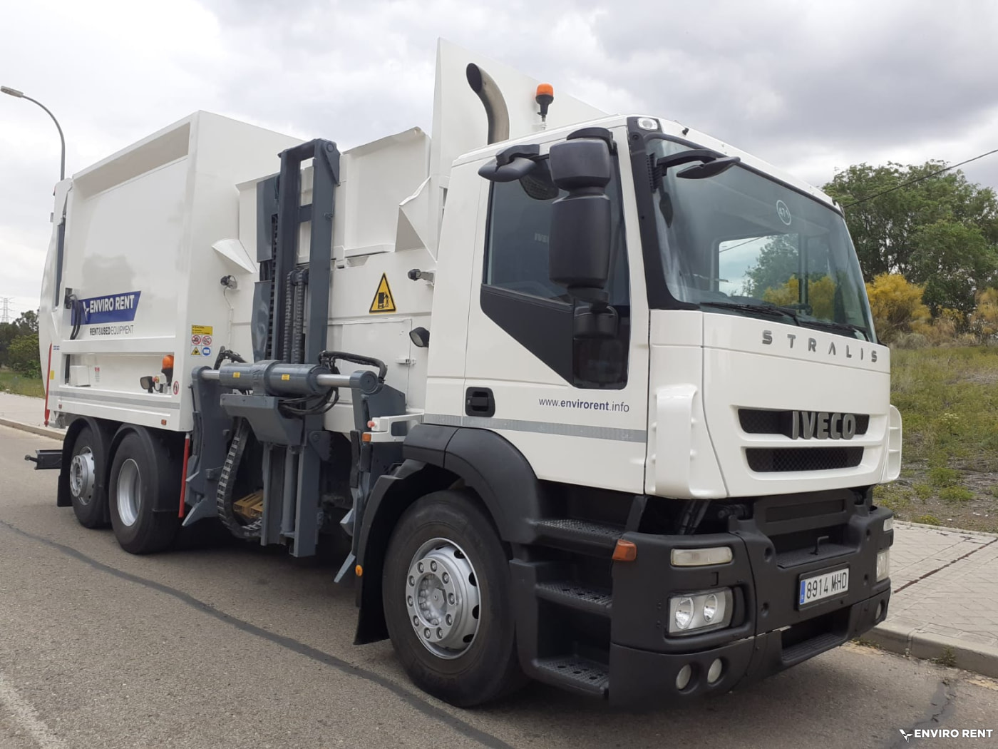 (207) Recolector carga lateral FARID FMO25