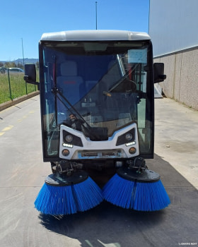 (255) Barredora Bucher Johnston C202 E6 - 4