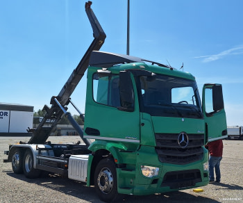 (261) Mercedes Benz 2540 Multilift Meiller - 1