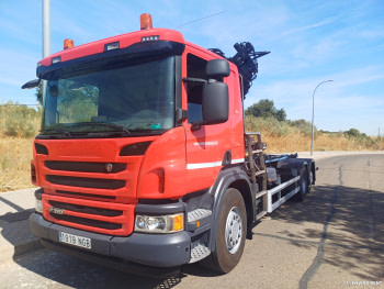 (264) SCANIA P320 Multilift HIAB grúa HIAB