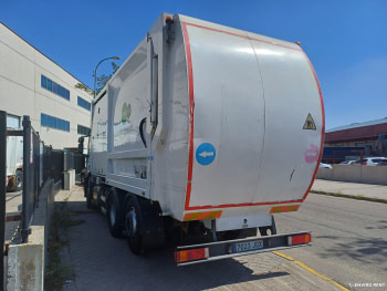 (142) Recolector carga lateral FARID FMO 25 E6 - 3