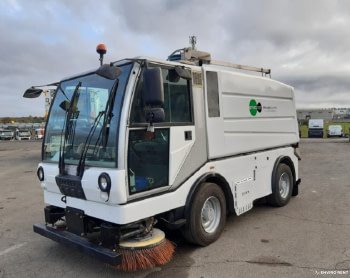 (153) Barredora BUCHER CITYCAT 5000 SL Euro 4 pértiga baldeo - 2