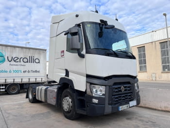 Tractora Renault
