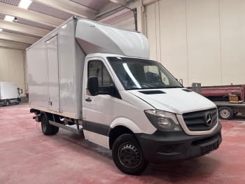 Furgoneta Mercedes