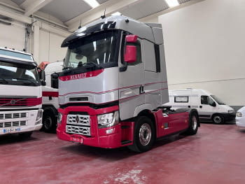 Tractora Renault