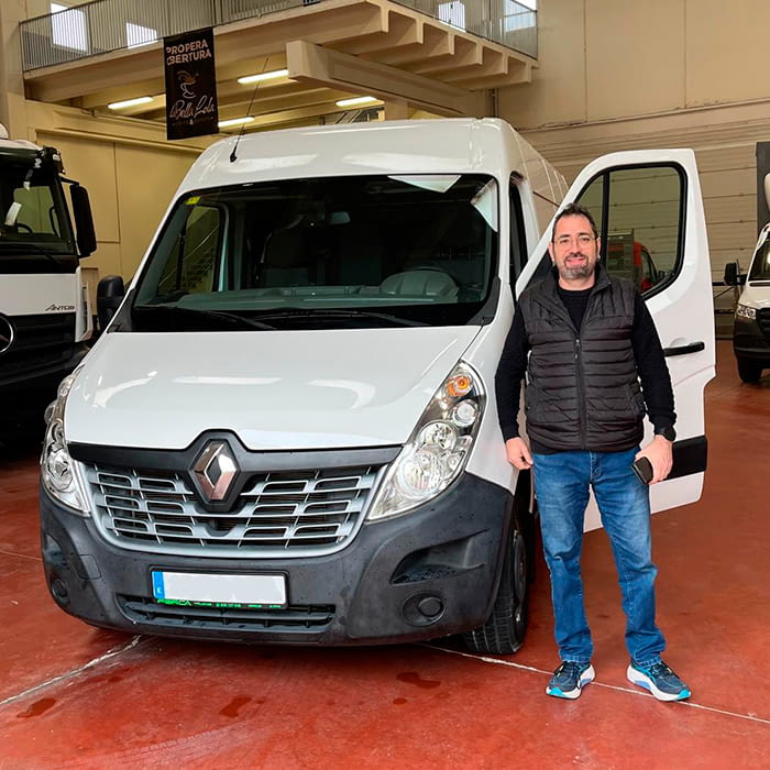 Furgoneta Renault Master Somic Manresa