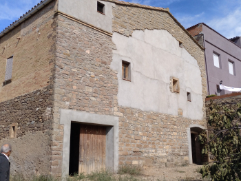 CASA EN VENDA A UN POBLE PROP DE TÀRREGA (URGELL)