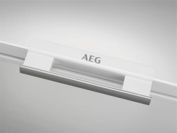 Arcón congelador AEG AHB531E1LW Blanco | 112 x 84.5cm | LowFrost | Motor Inverter | Clase E - 2