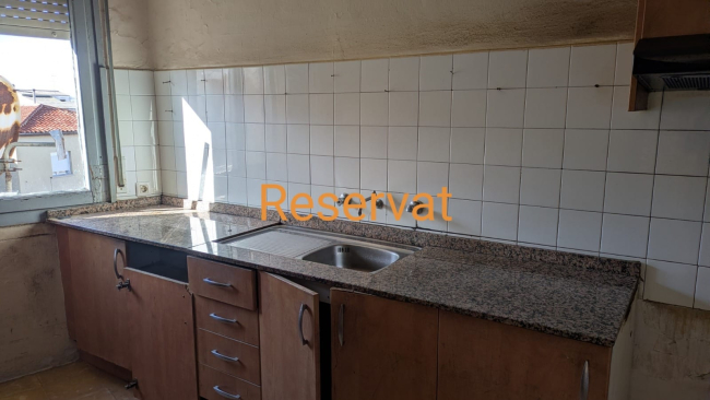 Pis per reformar en venda