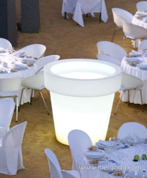 Macetero Magnolia 160 Light (160x160x152)