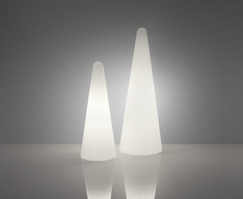 Lámpara de Pie Cono 150 Light (53x53x150)