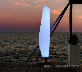 Lámpara de Pie Blanca (40x51x220)