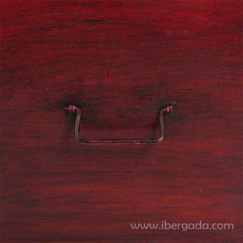 Baúl Madera Tallado Rojo (101x40x47)-4