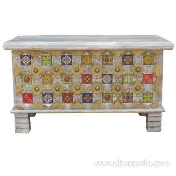 Baúl Madera Gris con Azulejos (80x40x45)