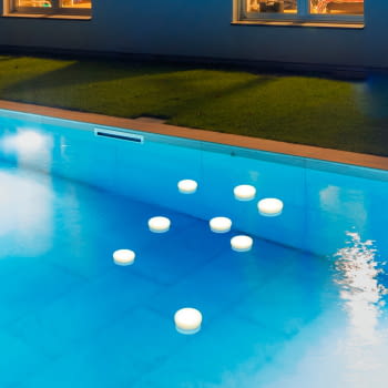 Luz para Piscina Papaya 12 batería (12x12x3,5)