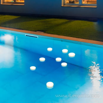 Luz para Piscina Papaya 12 batería (12x12x3,5)