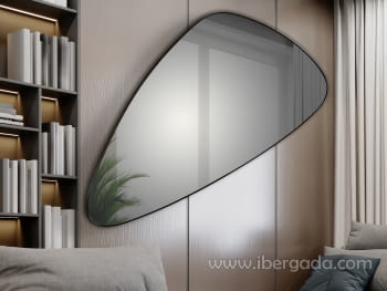 Espejo Orio Triangular Negro (165x85)
