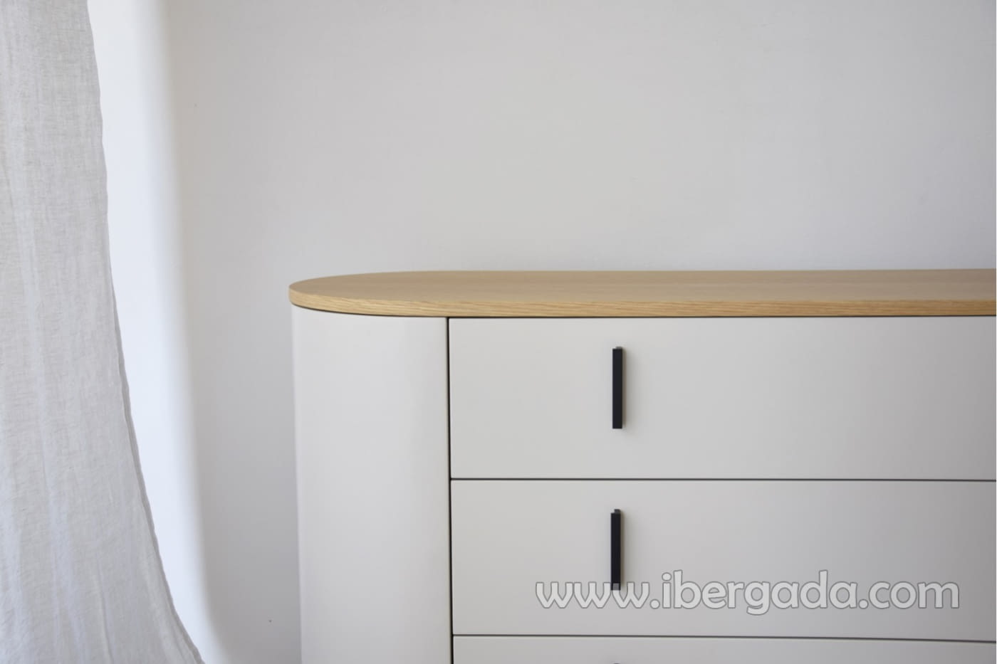 Cómoda Tea Gris Arena/Roble 3 cajones (140x44x77)-4