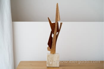 Escultura Abstracción N.2 Oxido (61x15)