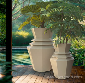 Macetero Origami Hinoki Grande (76x76x120)