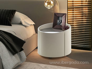 Mesita de Noche Iza Caqui (50x50x43)