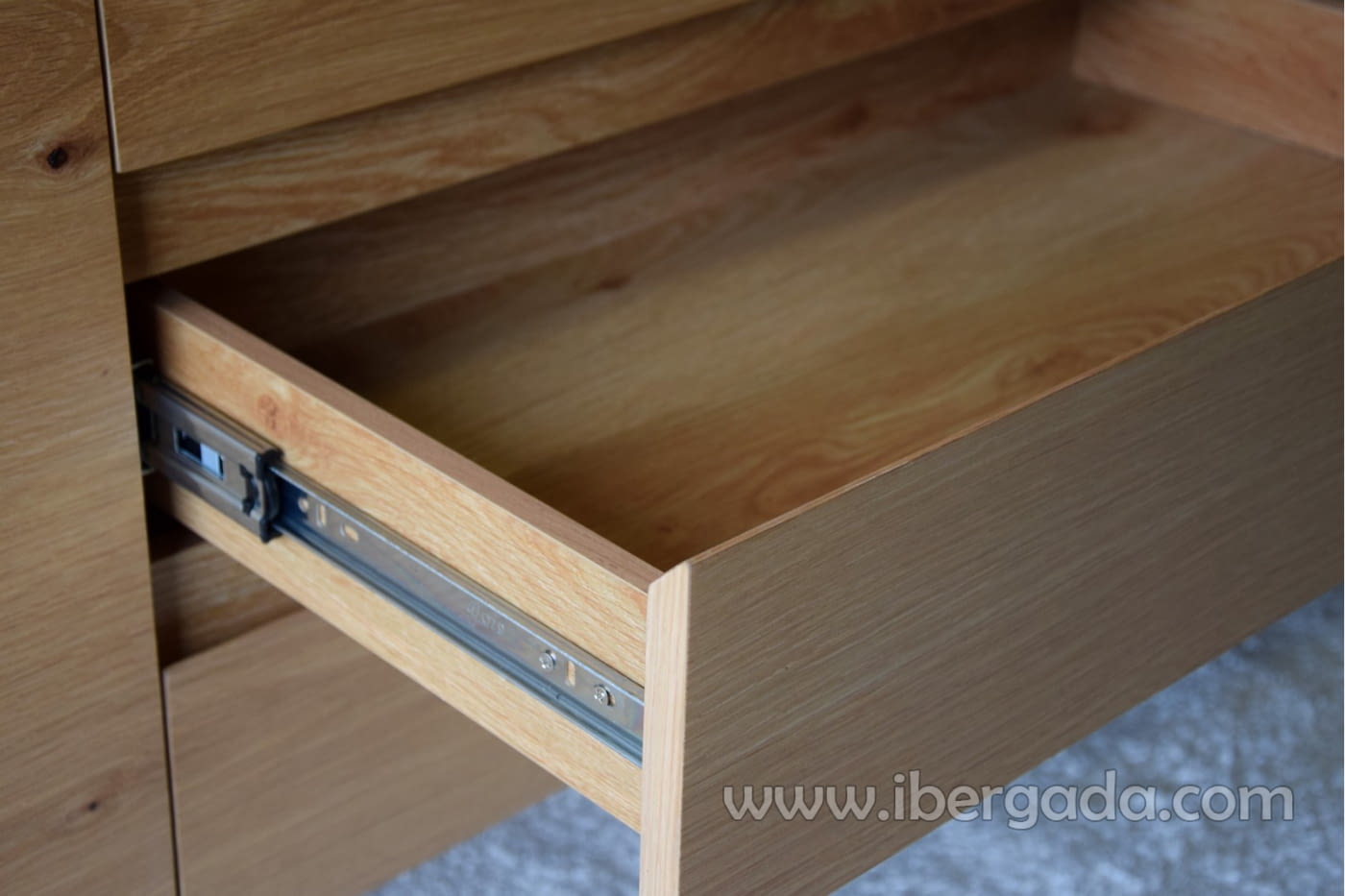 Mueble Aparador Roble Natural/Acero | iBergada decora tu hogar