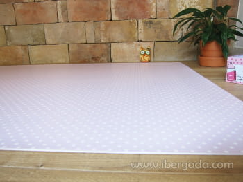 Alfombra Vinílica Infantil Puntos Rosa-2