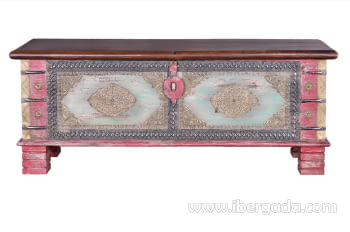 Baúl Madera Rojo/Bronce (116x40x45)