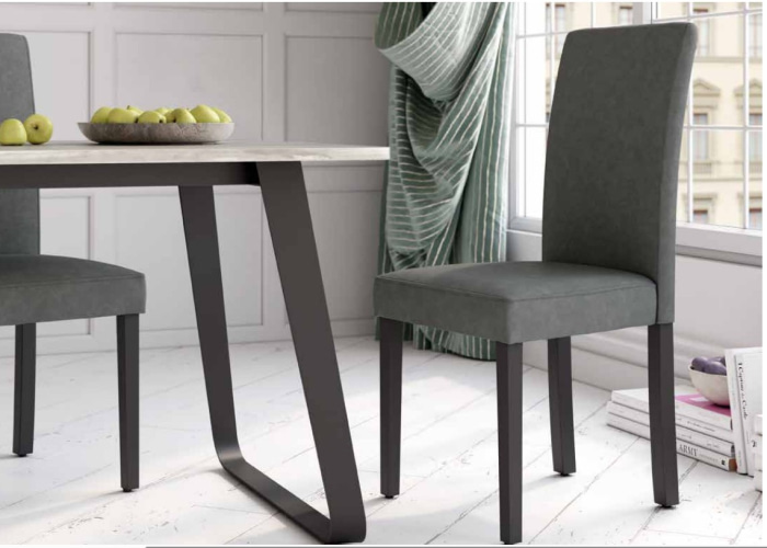 Silla modelo Cairo tapizada