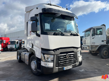RENAULT T 520
