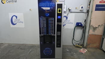 MAQUINA EXPENDEDORA VENDING NECTA CANTO DE CAFE GRANO Y CAPSULAS CON MONEDERO DE CAMBIO PAYTEC