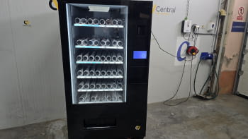 MAQUINA EXPENDEDORA VENDING SNACK Y BEBIDAS VENDO G-SNACK CON PANTALLA TACTIL CON MONEDERO DE CAMBIO INSTALADO