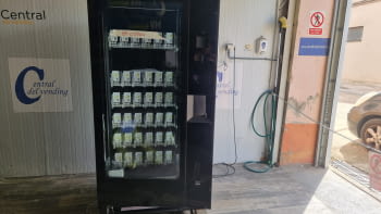 MAQUINA VENDING VENDO G-DRINK BEBIDAS FRÍAS CON PANTALLA TÁCTIL CON PAGO TARJETA Y MOVIL INLCUIDO