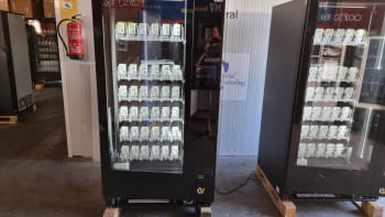 MAQUINA VENDING VENDO G-DRINK BEBIDAS FRÍAS CON PANTALLA TÁCTIL CON MONEDERO DE CAMBIO