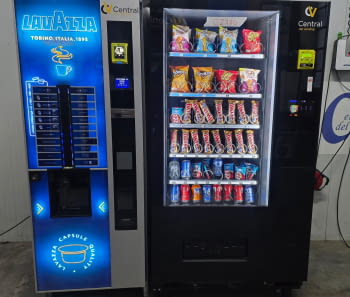 LOTE 2 MAQUINAS VENDING SNACK Y BEBIDAS VENDO G-SNACK  con pantalla táctil  MÁS NECTA CANTO DE CAFE EN GRANO Y CAPSULAS