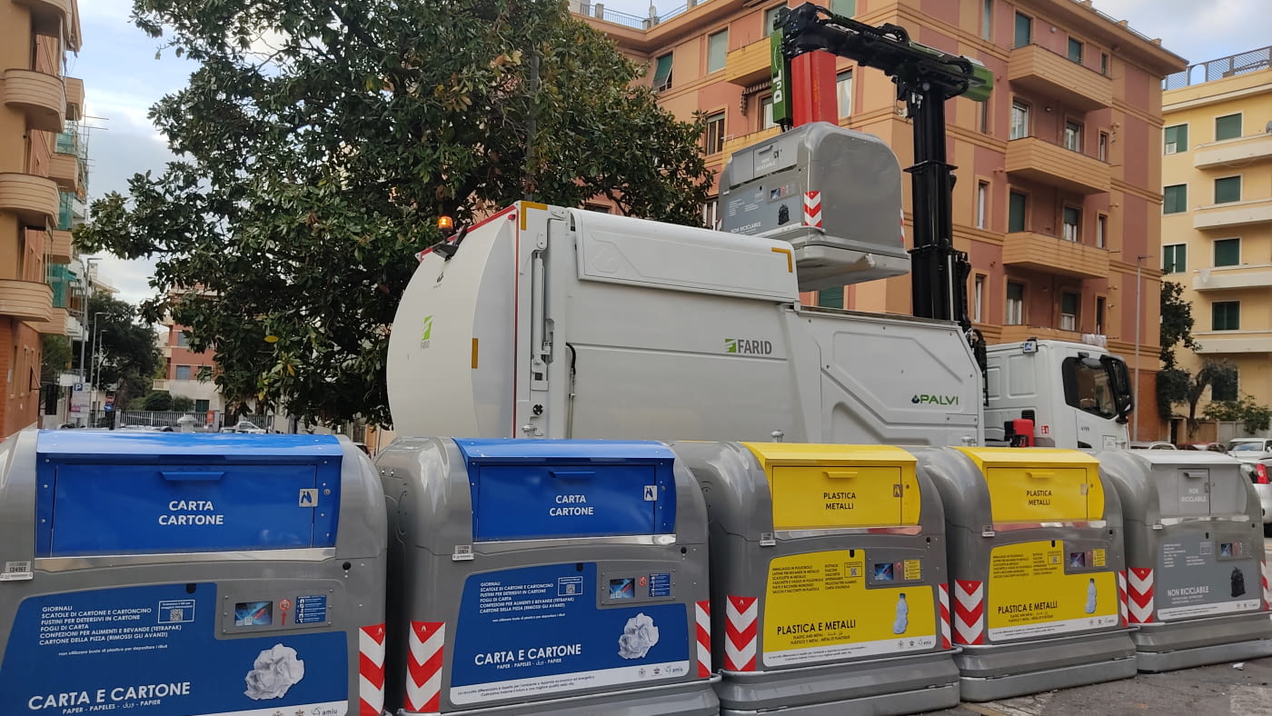 Gênes embrasse l'avenir de l'hygiène urbaine : DULE System® révolutionne la gestion des déchets grâce à son chargement bilatéral innovant