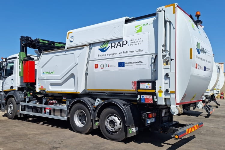 PALVI suministra una nueva flota de 12 camiones de carga bilateral DULE system® en Palermo junto a Farid Industrie