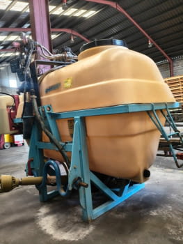 Pulverizador 800L
