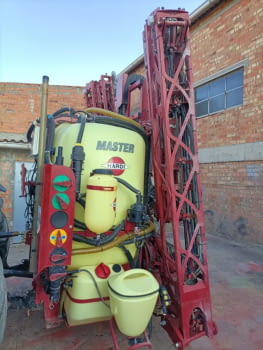 Pulverizador HARDI MASTER