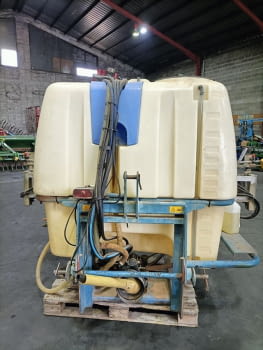Pulverizador 1200L - 3