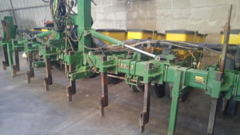 JOHN DEERE 8 filas - 1
