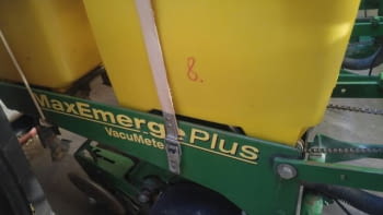 JOHN DEERE 8 filas - 3