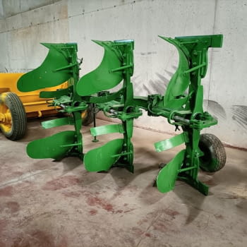 arado trisurco - 2