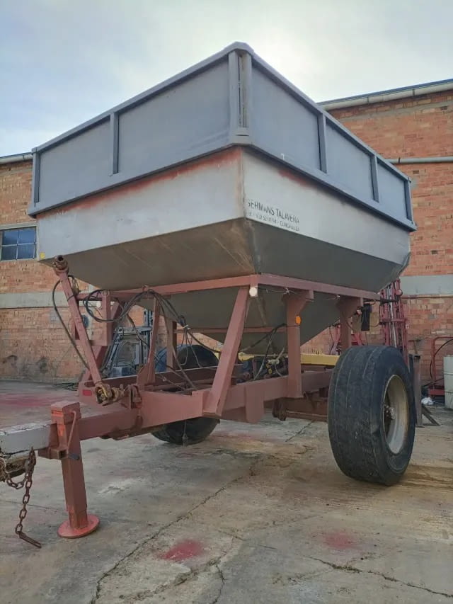 Abonadora arrastrada