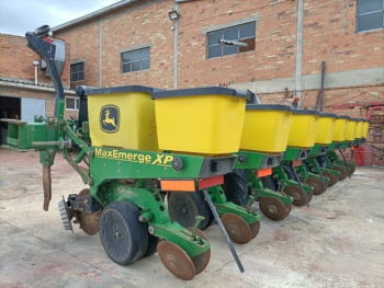 JHON DEERE 8 filas - 1
