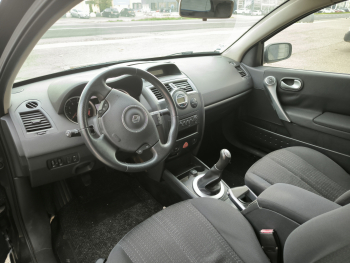 RENAULT Mégane DYNAMIQUE 1.6 16V - 4