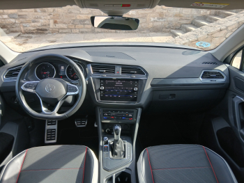 VOLKSWAGEN Tiguan URBAN SPORT DSG - 12