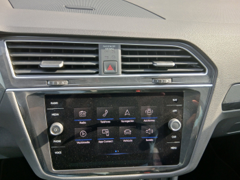 VOLKSWAGEN Tiguan URBAN SPORT DSG - 18